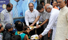 Inauguration of Agra Anganwadi feeding programme