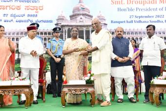 Narayana Murthy family contributes ₹10-crore towards Akshaya Patra’s COVID-19 Food Relief Service