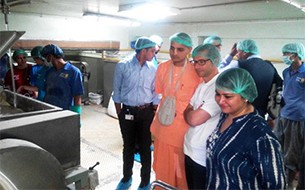 Managing Director of Deutsche Bank visits the Jaipur Kitchen
