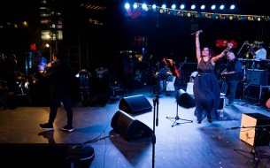 The palpable vitality of the concert, in one picture