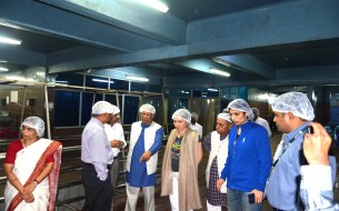 Prof. Muhammad Yunus & other dignitaries touring the Hubballi Kitchen