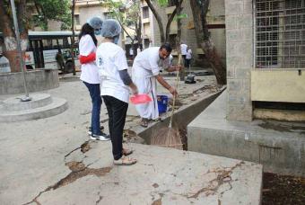Prabhu Mohana lending a helping hand